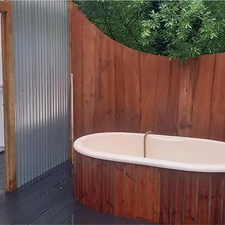Casa vacanze Unique Retreat Sleeps 2 With Hot Tub & Pets Ok Bantry